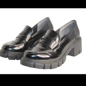 Crown Vintage Sage Platform Lug Sole Black Faux Patent Penny  Loafers